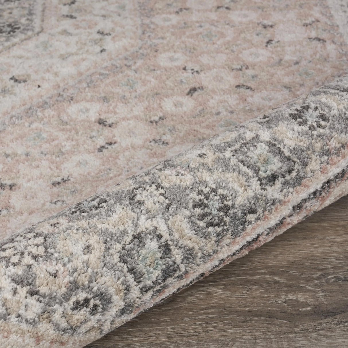 Pink and Cream Medallion Area Rug 2' X 3'