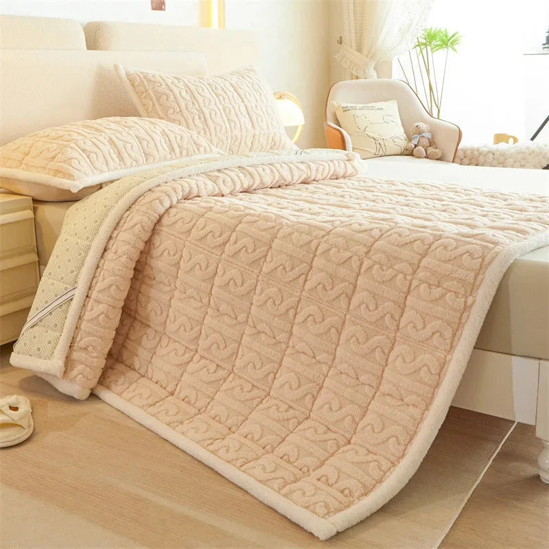 Winter Solid Color Plain Design Thickened Taffeta Velvet Bedding Sheet Folding Milk Velvet Warm Bed Sheet Mattress Julia M LifeStyles