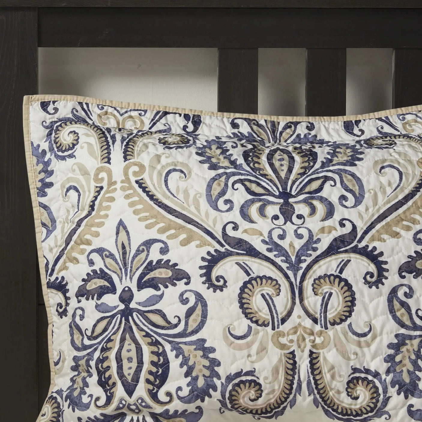 Floral Vintage Reversible Queen Quilt Set with 3 Elegant Throw Pillows Julia M LifeStyles