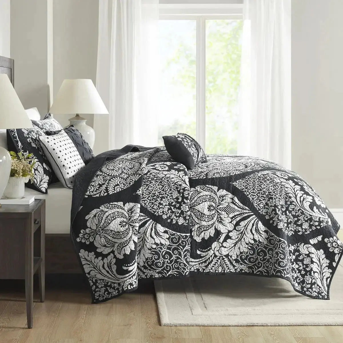 6-Piece Printed Cotton Quilt Set Throw Pillows Black Full/Queen Geometric Floral Soft Bedding for Winter for Wedding Hotel Julia M LifeStyles