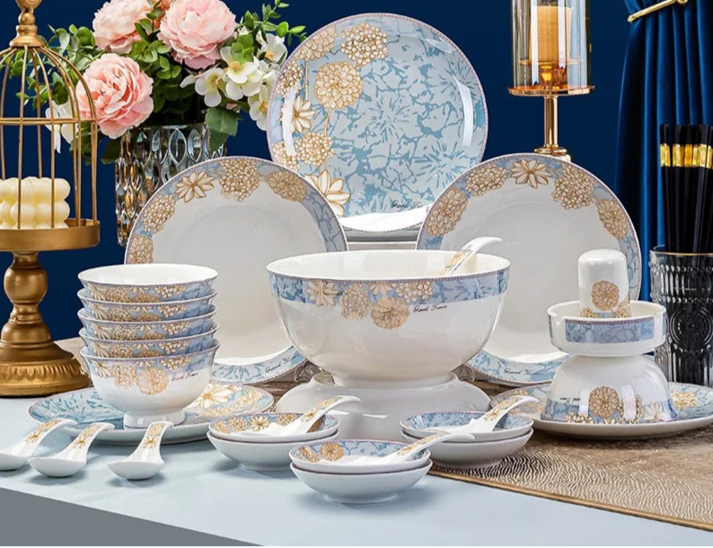 Bone China Dinnerware Set Luxury European Vintage Blue Elegant Wedding Party Dinnerware Set