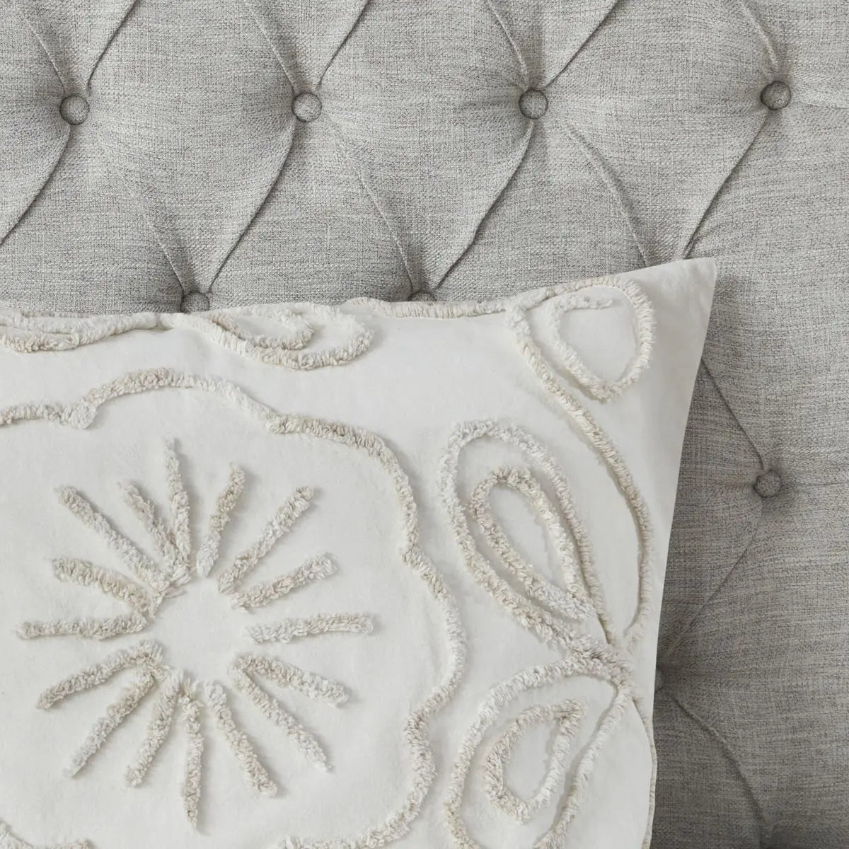 3-Piece Ivory/Taupe Tufted Cotton Chenille Coverlet Set Embroidered Plain Pattern Full/Queen for Weddings for Hotels Julia M LifeStyles