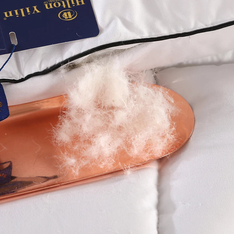 Super king Size in Stock Hypoallergenic Quilted Hilton Comforter
