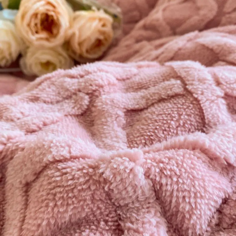 Custom Wholesale Simple Solid Color Hypoallergenic Tuff Velvet Thickened Winter Warm Soybean Fiber Filled king Bedroom Quilts Julia M LifeStyles