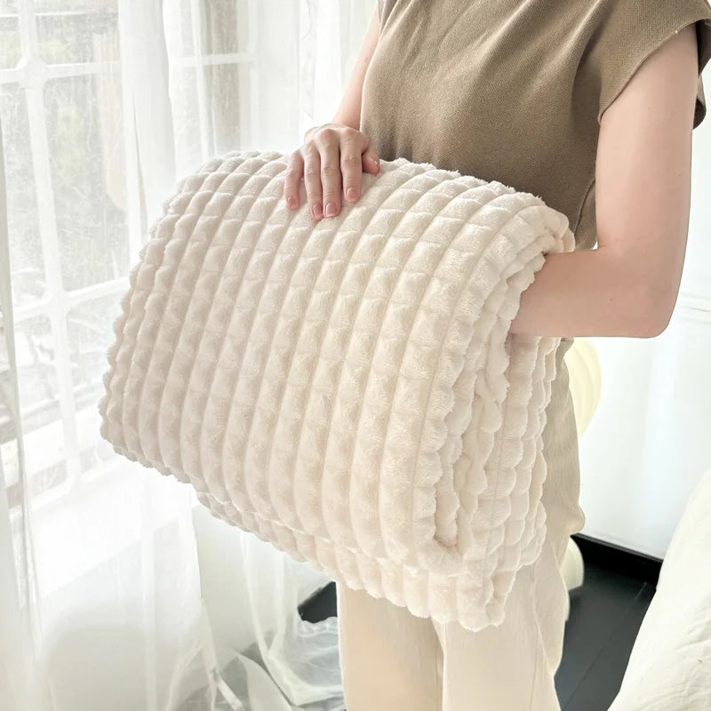 Luxury High Quality Raschel Throw Fleece Blanket Solid Soft Warm Cozy for Winter for Sofa Bed Flannel-Wholesale