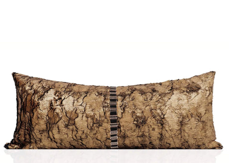 Decorative pillow with a natural pattern on a white background, featuring the Tiffhome brand.