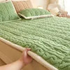 Winter Solid Color Plain Design Thickened Taffeta Velvet Bedding Sheet Folding Milk Velvet Warm Bed Sheet Mattress