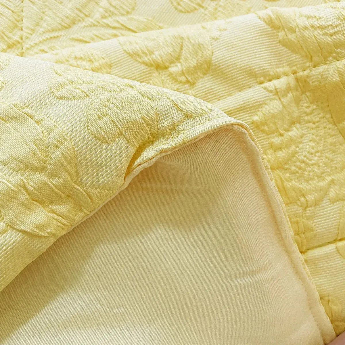 Thickened Jacquard Tuff Winter Quilt - Arctic Fleece Bedding Cover Julia M LifeStyles
