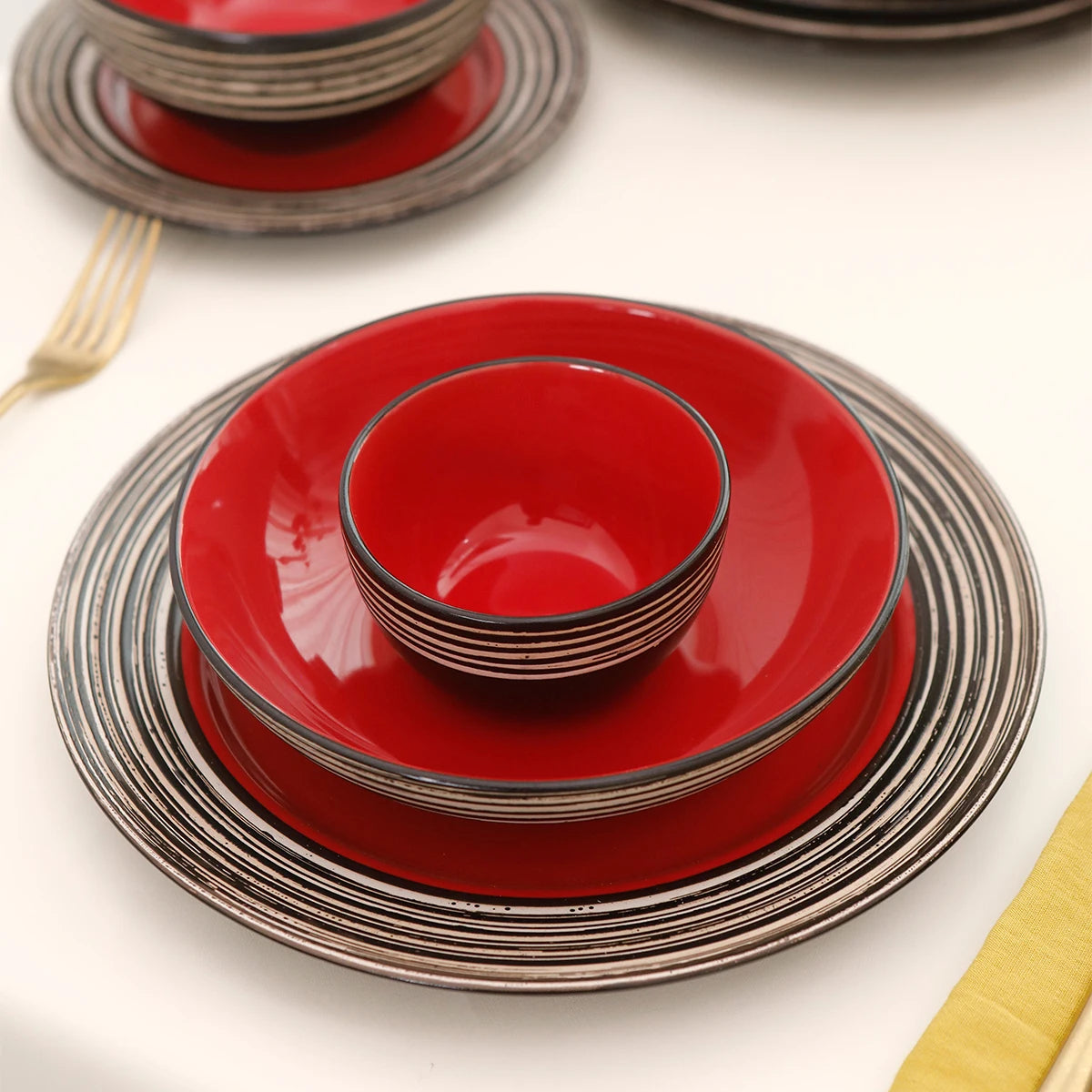 Red Tableware Wholesale Stoneware Dinnerware Bowl Plate Dishes Ceramic Dinnerware Sets for Independence Day