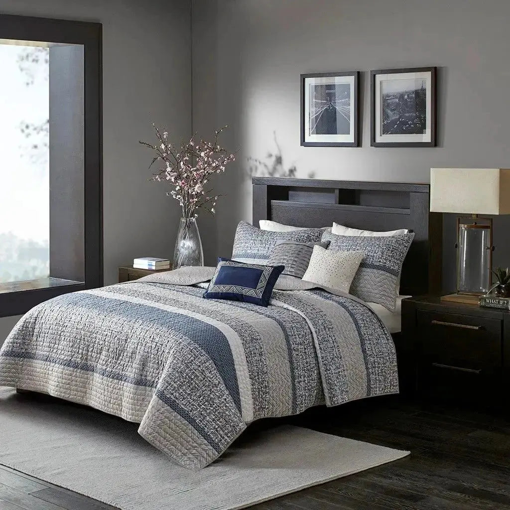 Navy Full/Queen Reversible Jacquard Quilt Set Throw Pillows 6-Piece Floral Vintage Pattern Soft Cotton for Wedding Hotel Julia M LifeStyles