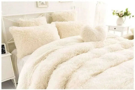 Luxurious Shaggy Fur Blanket - Julia M LifeStyles