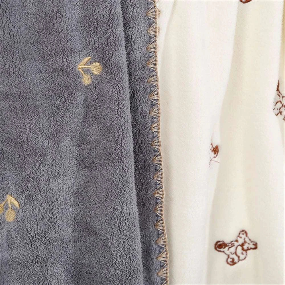 Julia M High-Quality Face Bath Towel Set: Luxurious Family Affair 🛁 - Julia M LifeStyles