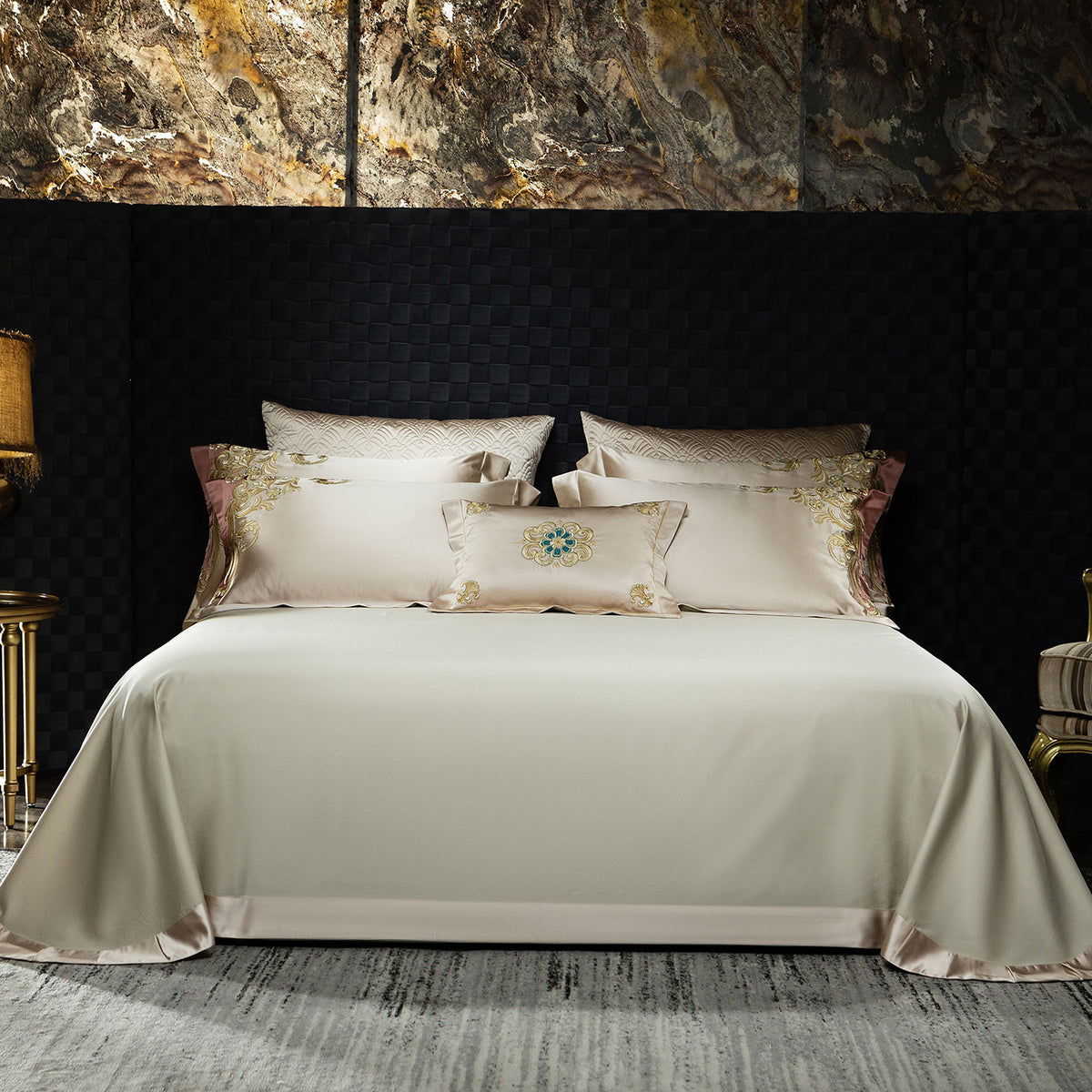 Luxurious European-Style 100-Count Silk Cotton Satin Brocade Embroidered Four-Piece Set of High-End Palace-Style Villa Bedding