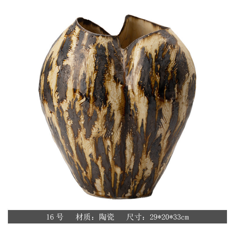 Hand-Painted Ceramic Vase – Wabi-Sabi Inspired Decorative Flower Vessel for the Home