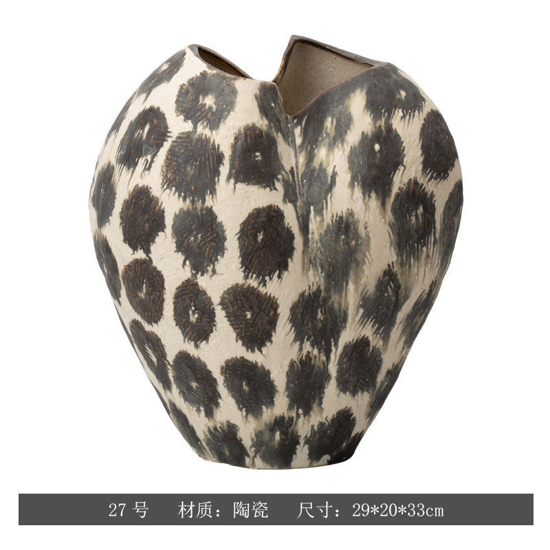 Hand-Painted Ceramic Vase – Wabi-Sabi Inspired Decorative Flower Vessel for the Home