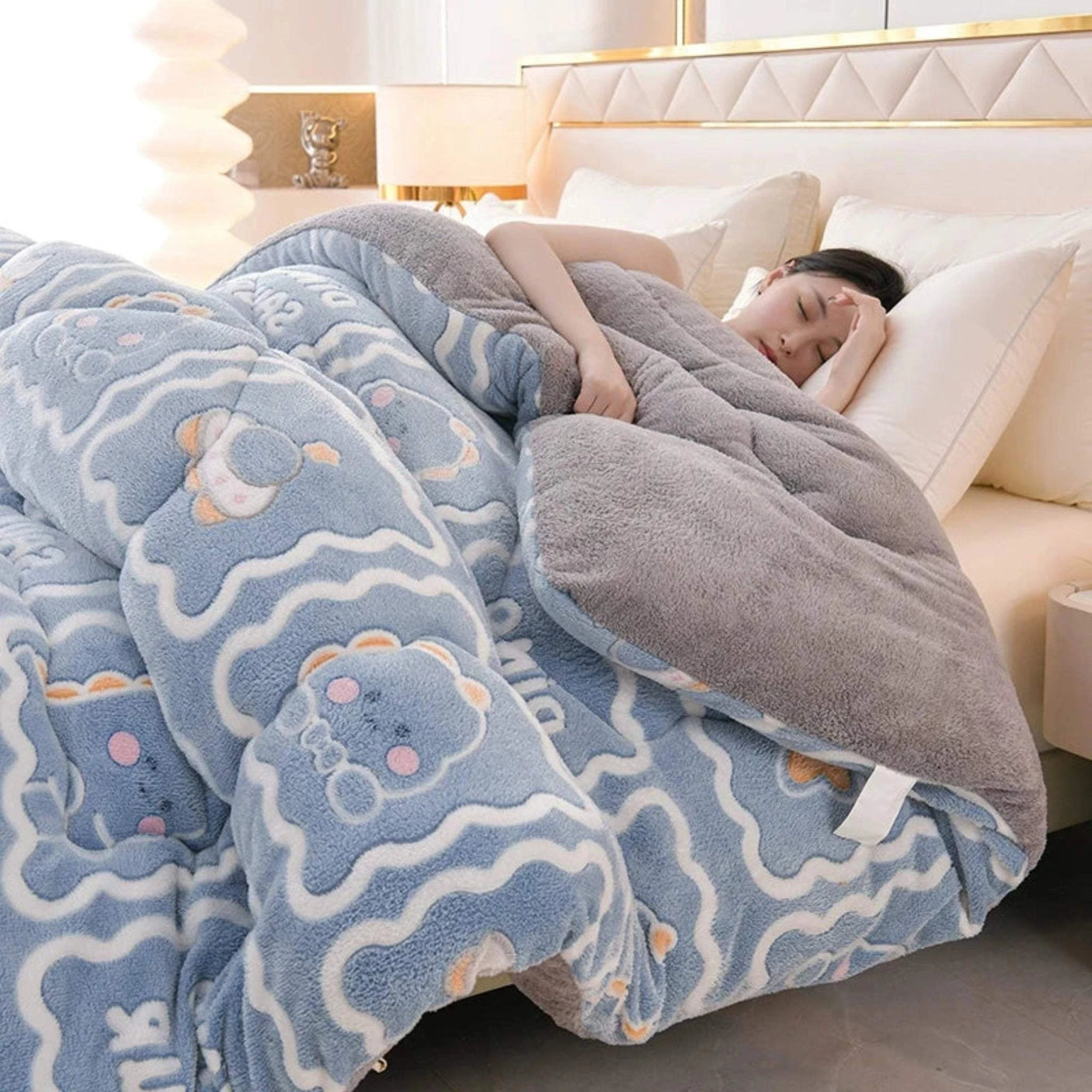 Antarctic People Luxe Winter Lambskin Quilt - Thickened Milk Fiber Duvet for Ultimate Comfort Julia M Home & Kitchen