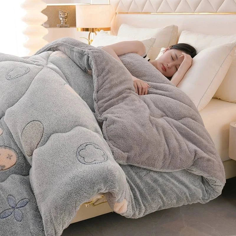 Antarctic People Luxe Winter Lambskin Quilt - Thickened Milk Fiber Duvet for Ultimate Comfort Julia M Home & Kitchen