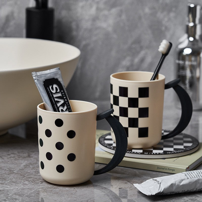 High-looking simple black and white polka dot mouthwash Cup chessboard Plaid wash cup thickened letter toothbrush cup couple water Cup
