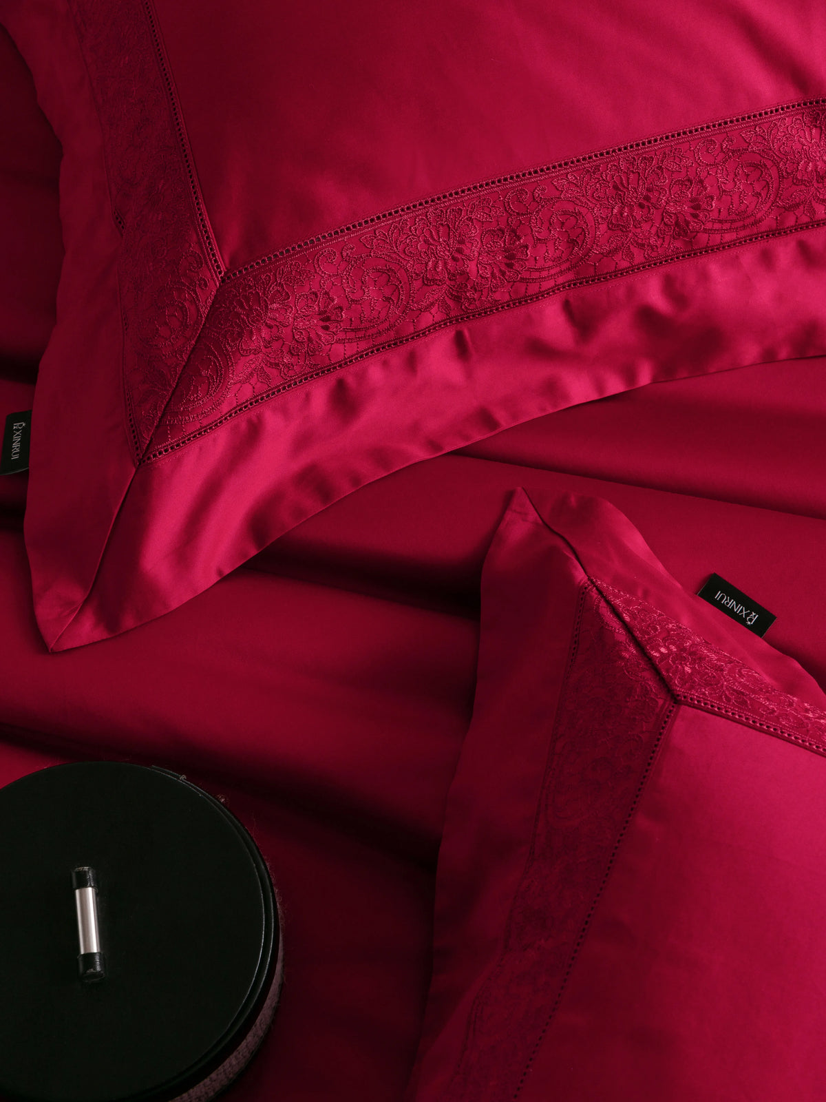 Red Cotton Jacquard Bedding Set with Duvet Cover, 4-Piece