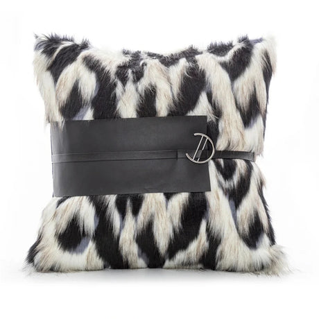 Elegant Plush Throw Pillow Cover for Cozy Living Spaces