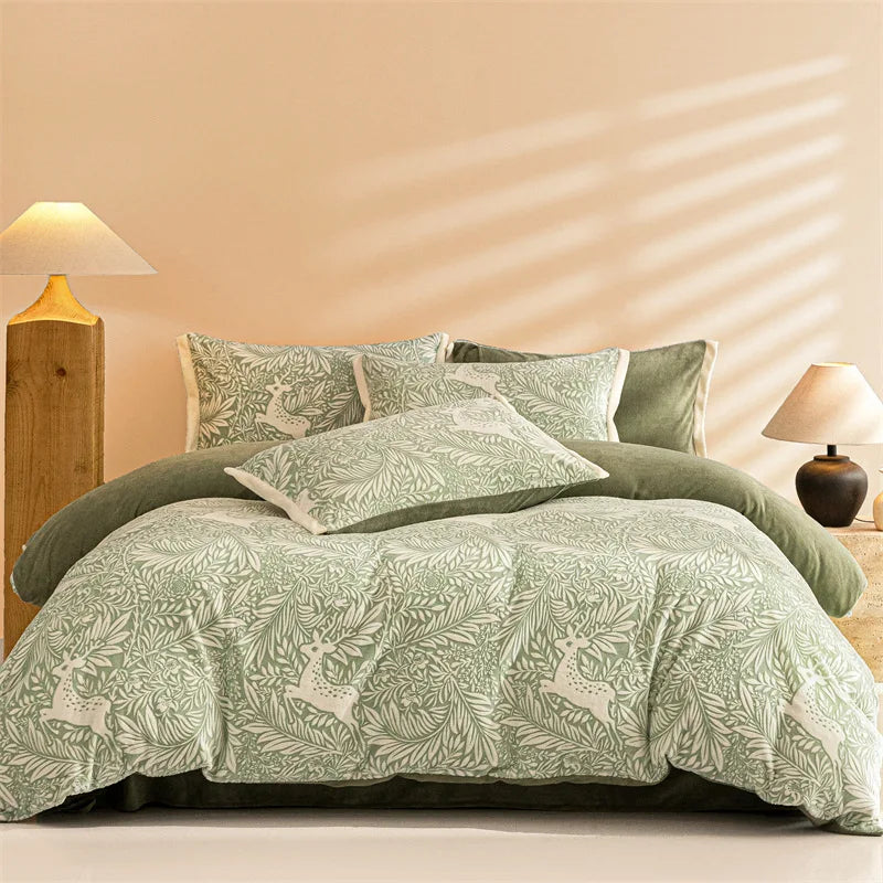 High-end Thickened Milk Fleece Carving Four-piece Skin-friendly Three-dimensional Jacquard Bedding Kit