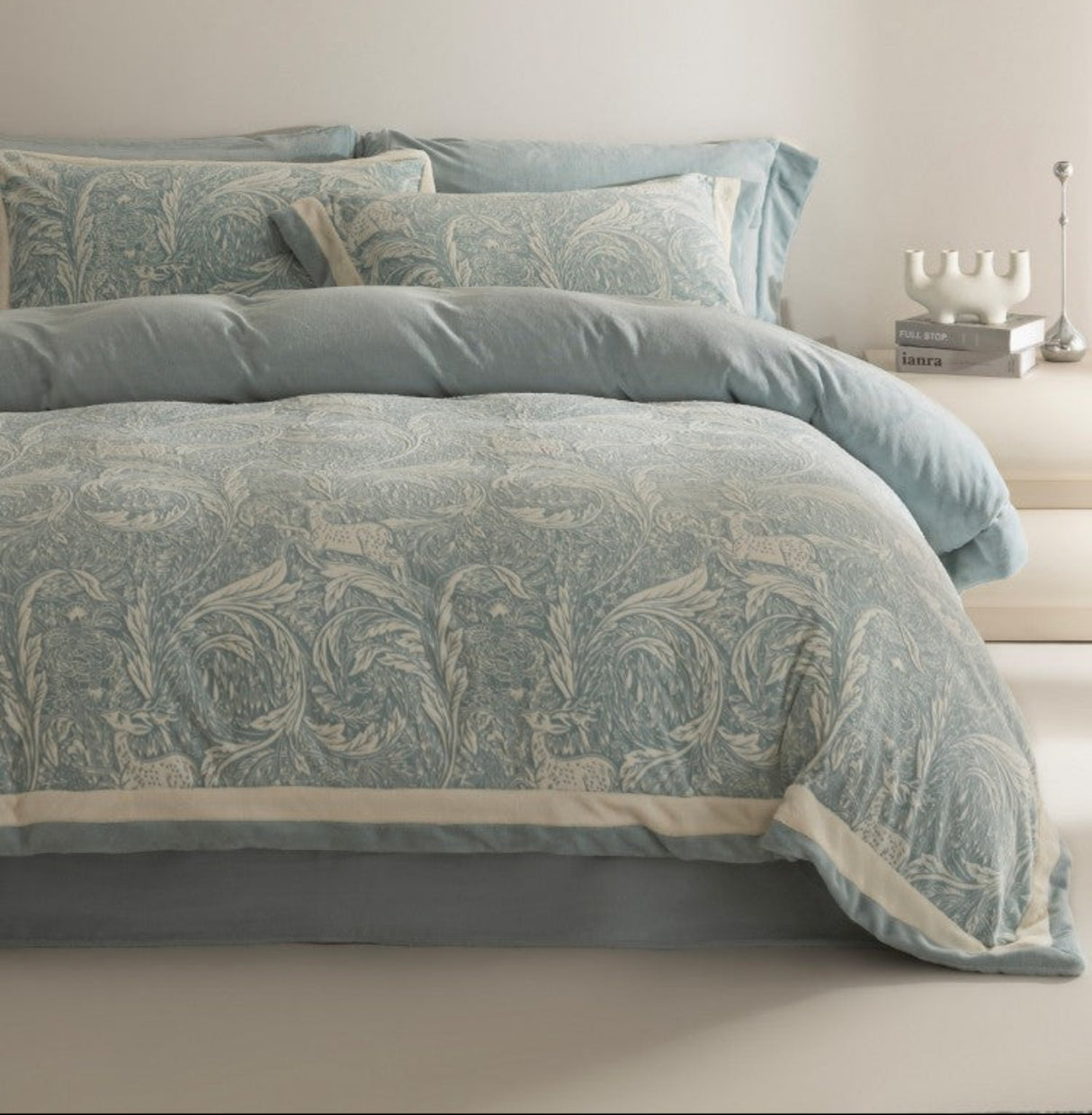 Luxurious Milk Fiber Winter Heat-tech Double-Sided Bedding Set
