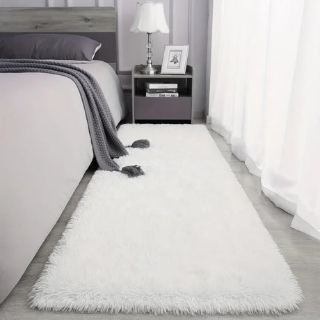 Solid Color Shaggy Rug - Fluffy and Soft Bedside Comfort