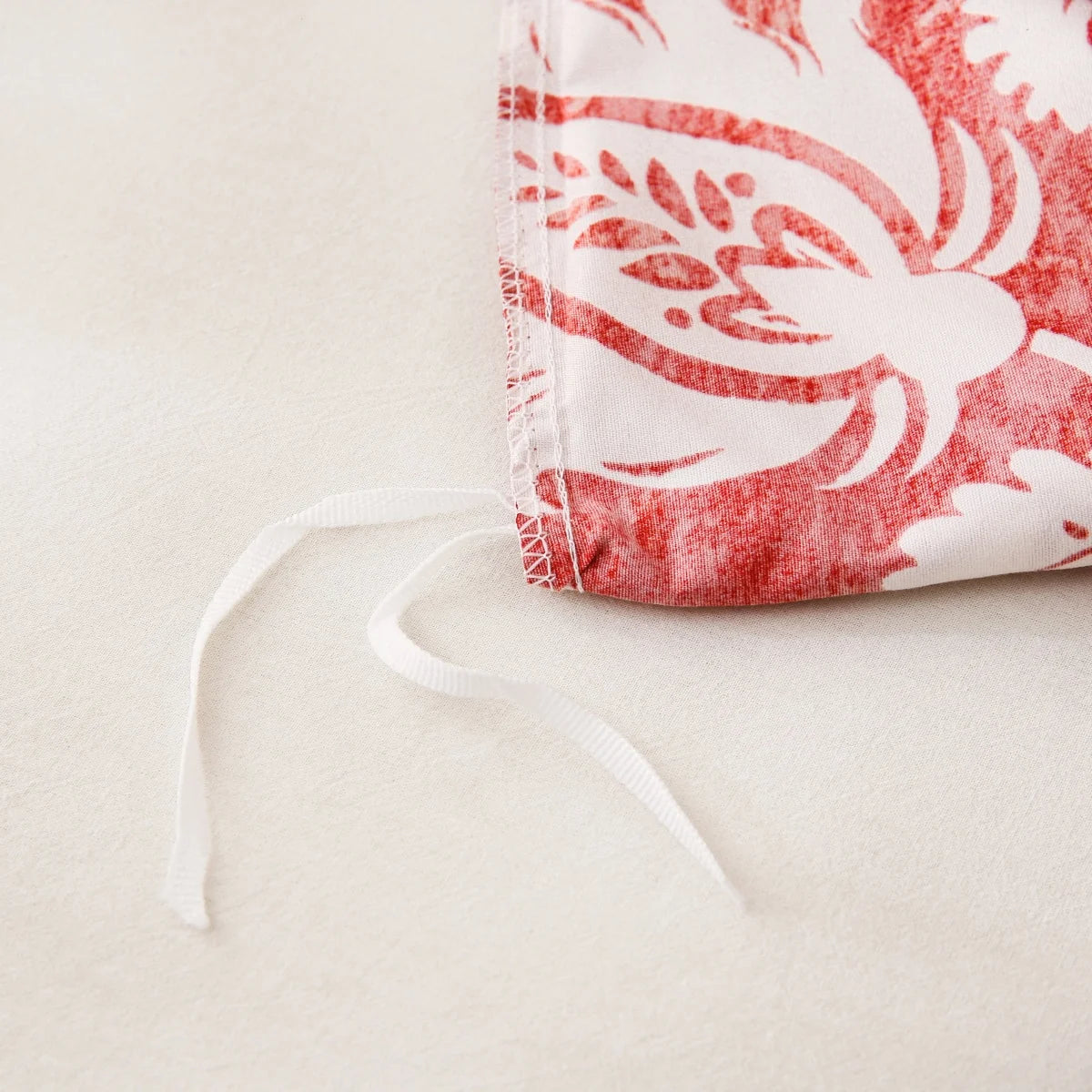 Boho White Paisley Floral Duvet Cover Twin Bohemian Exotic Flower Bedding Set Reversible Red Comforter Cover for Girl Women Room Julia M LifeStyles