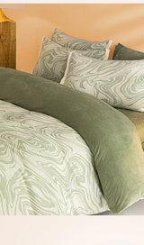 High-end Thickened Milk Fleece Carving Four-piece Skin-friendly Three-dimensional Jacquard Bedding Kit
