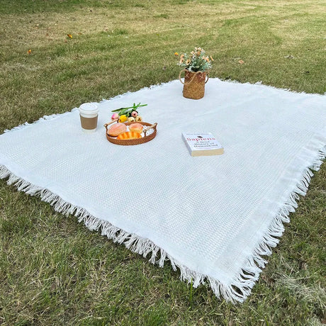 1pc Ins style Picnic Blanket, Beach Blanket, Soft & Foldable Outdoor Mat - Essential for Spring and Summer Camping, Parties