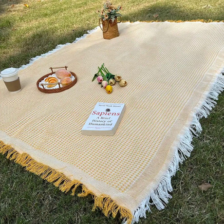 1pc Ins style Picnic Blanket, Beach Blanket, Soft & Foldable Outdoor Mat - Essential for Spring and Summer Camping, Parties
