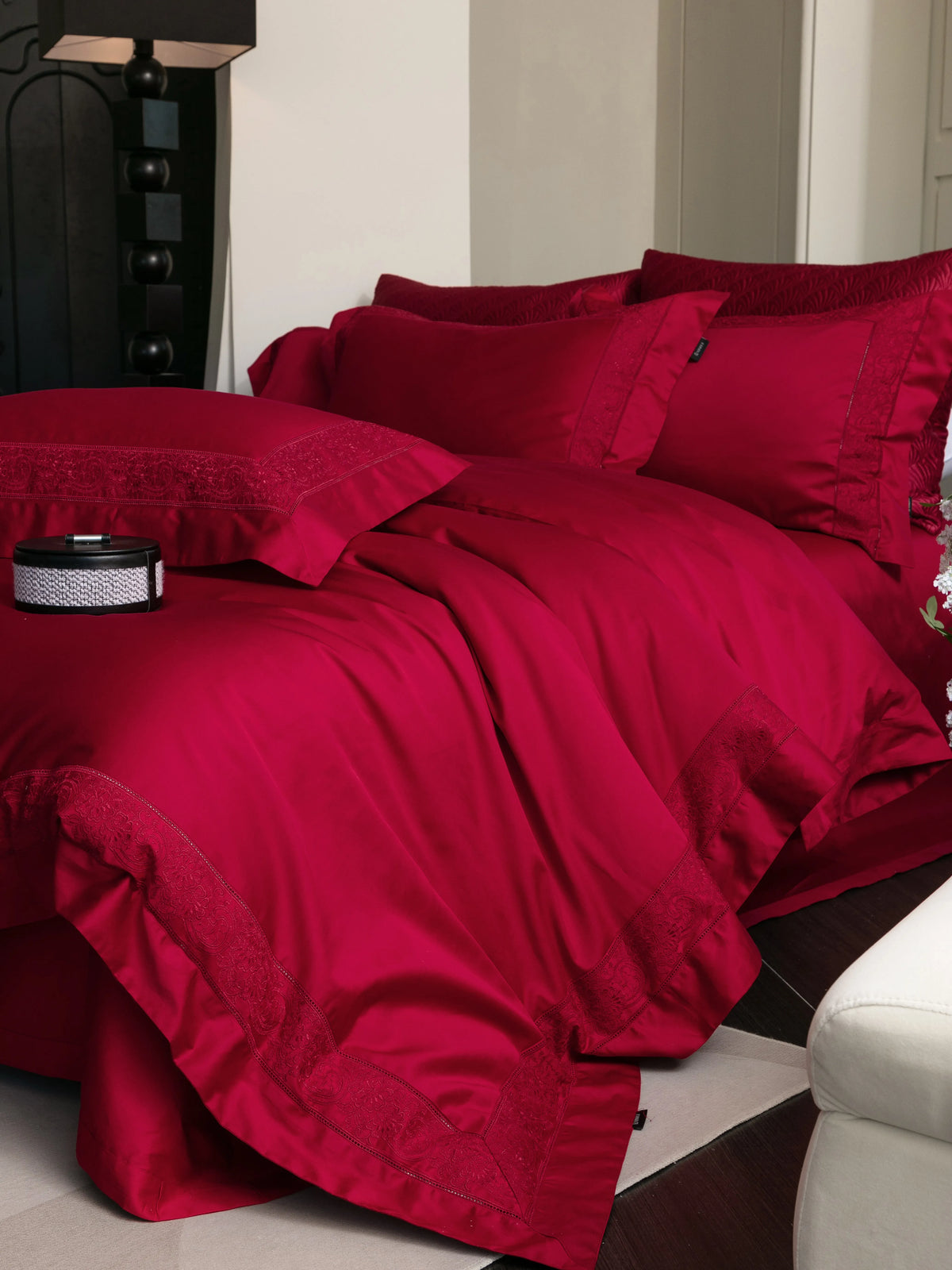 Red Cotton Jacquard Bedding Set with Duvet Cover, 4-Piece
