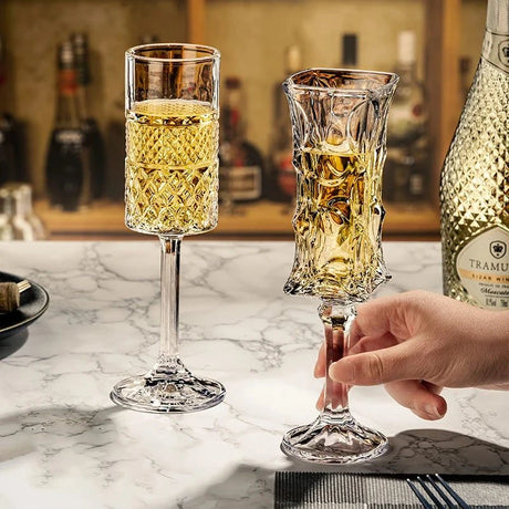 Lead-free crystal cocktail glass for wine and drinks with round stemware design