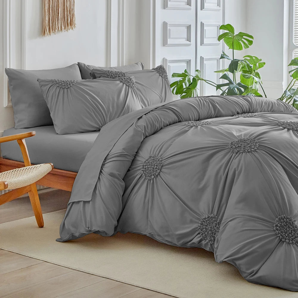 Three-dimensional Pleated Flowers Bedding Set Queen Simple Duvet Cover Set King Blanket Cover and Pillowcases Comforter Covers