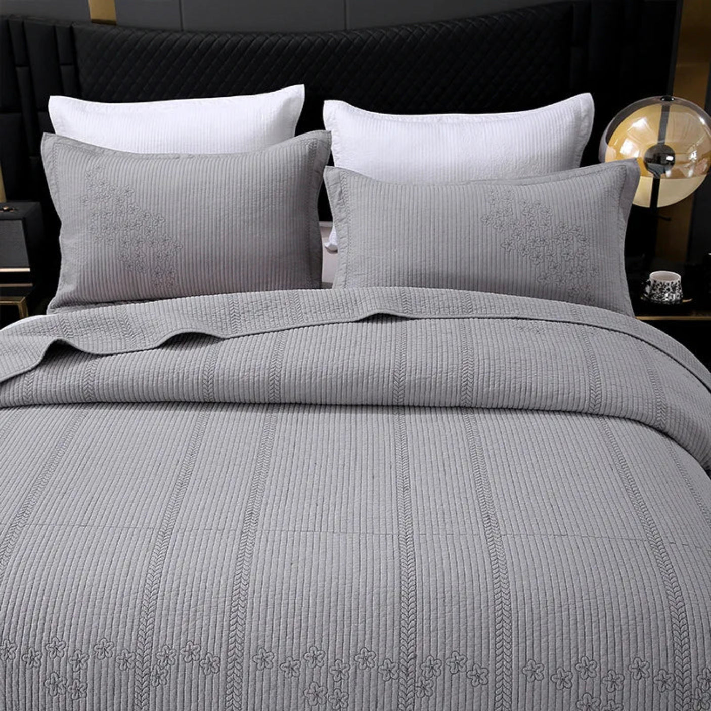 JULIA 3 Pieces Solid Color Embroidered Quilt Set