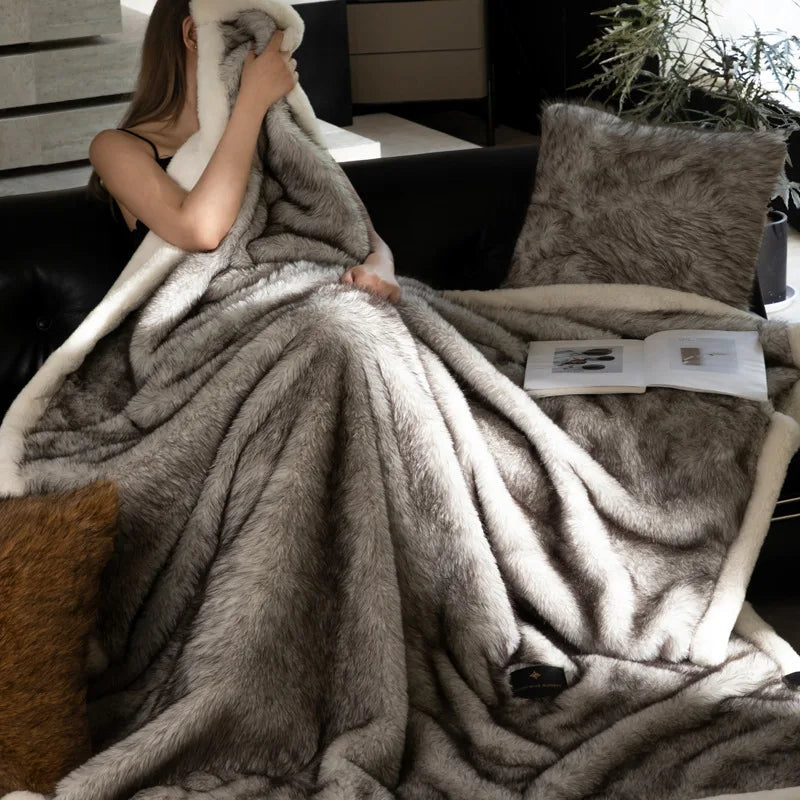 Lumière Gradient Faux Fur Throw Blanket | Plush Luxury Sofa &amp; Bed Accent