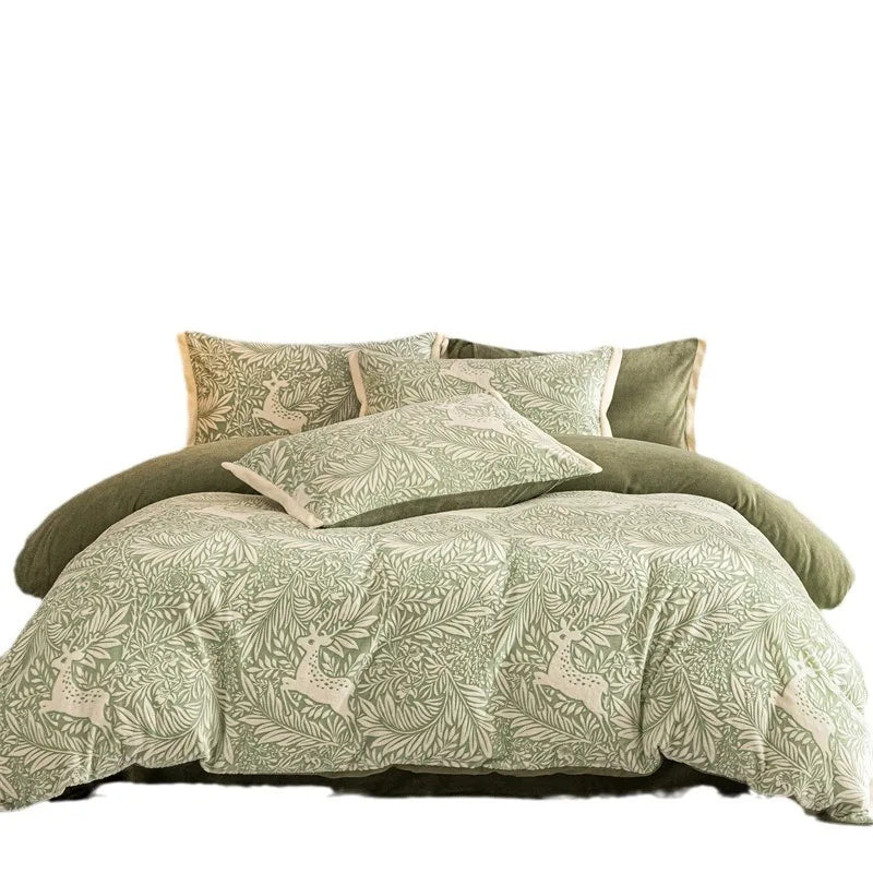 High-end Thickened Milk Fleece Carving Four-piece Skin-friendly Three-dimensional Jacquard Bedding Kit
