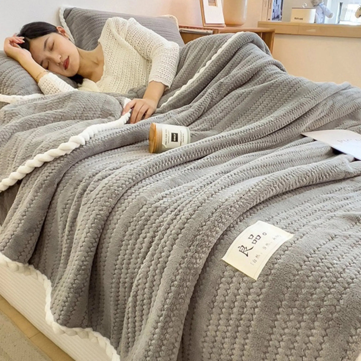 Winter Coral Fleece Minimalist Bed Blanket - Julia M LifeStyles