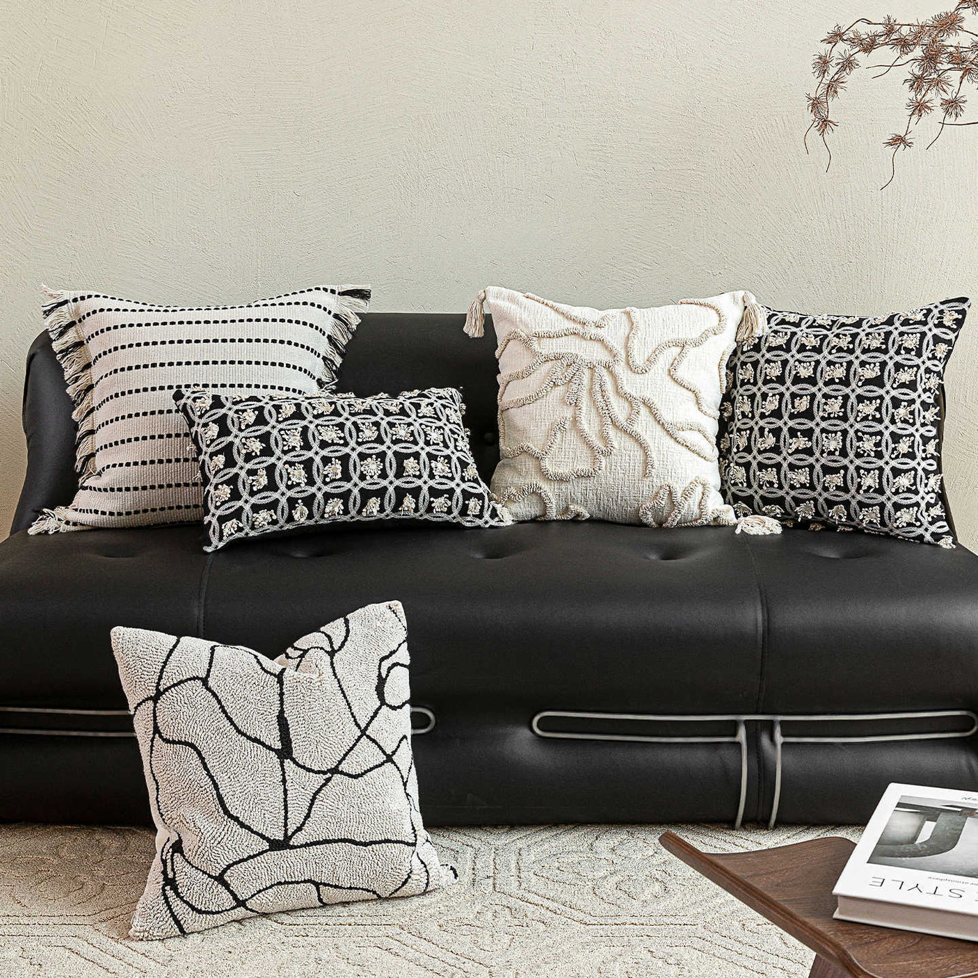 Affordable Luxury Living Room Sofa Throw Pillows
