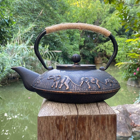 Southern Iron Handmade Japanese-Style Cast Iron Teapot - Retro Design - Julia M LifeStyles
