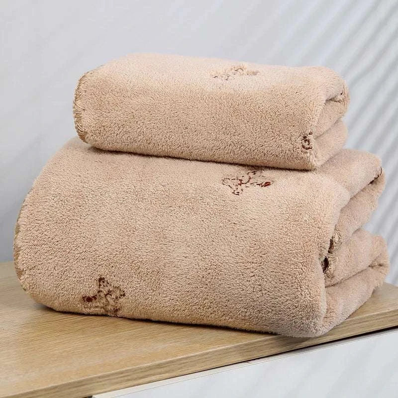 Julia M High-Quality Face Bath Towel Set: Luxurious Family Affair 🛁 - Julia M LifeStyles