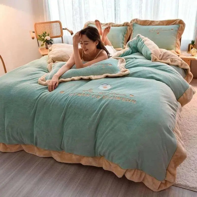 Luxurious Winter Bliss Velvet Duvet Cover Set - Julia M LifeStyles
