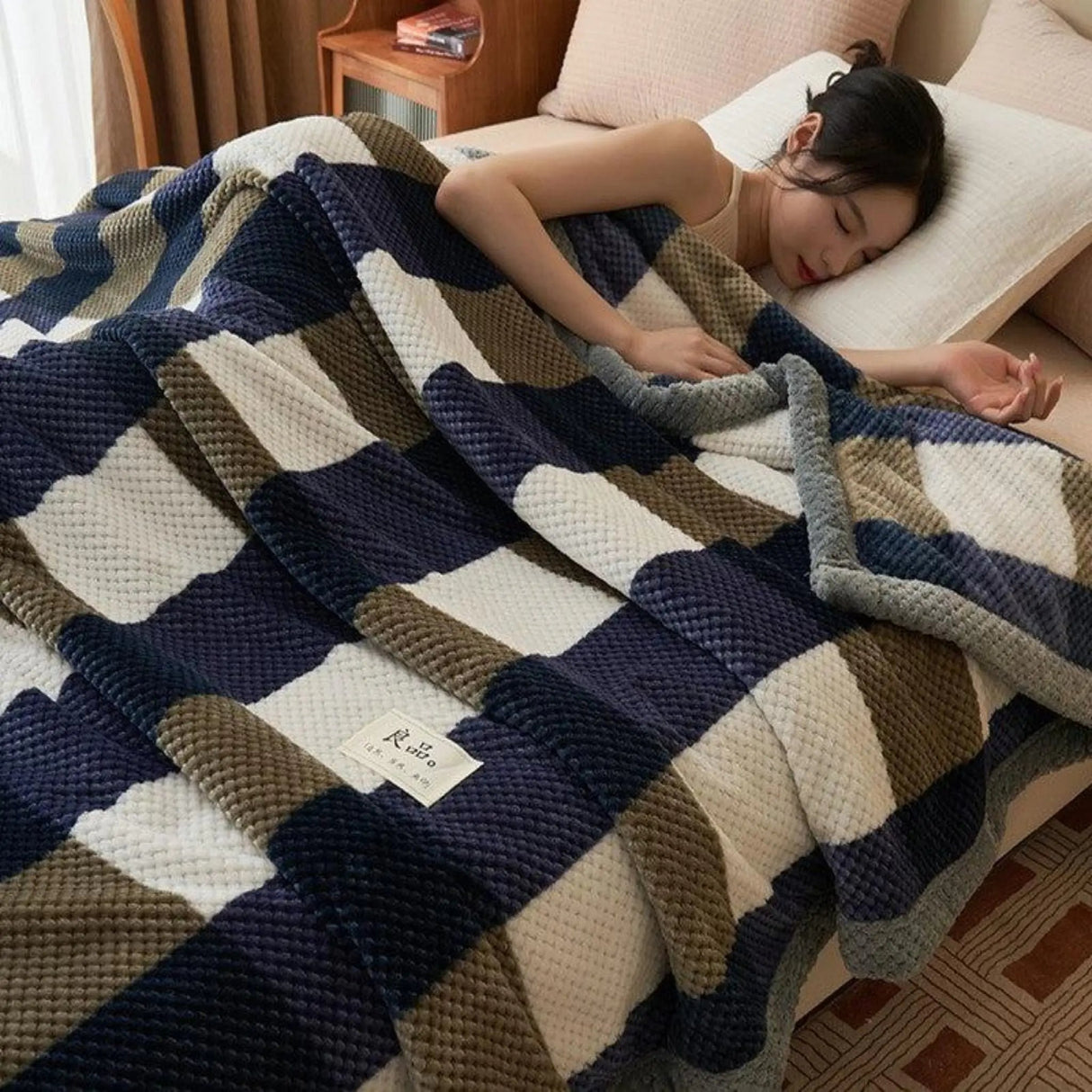 Grace Beanie Coral Fleece Winter Blanket for Cozy Comfort - Julia M LifeStyles