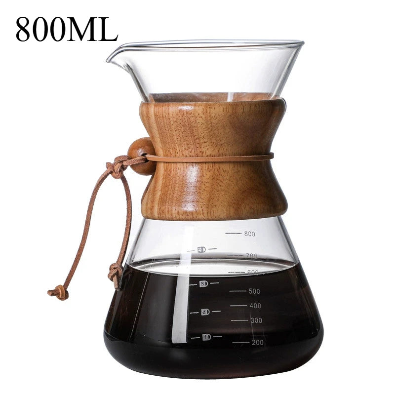 Glass coffee maker with wooden top and black liquid inside, labeled '800ML'.