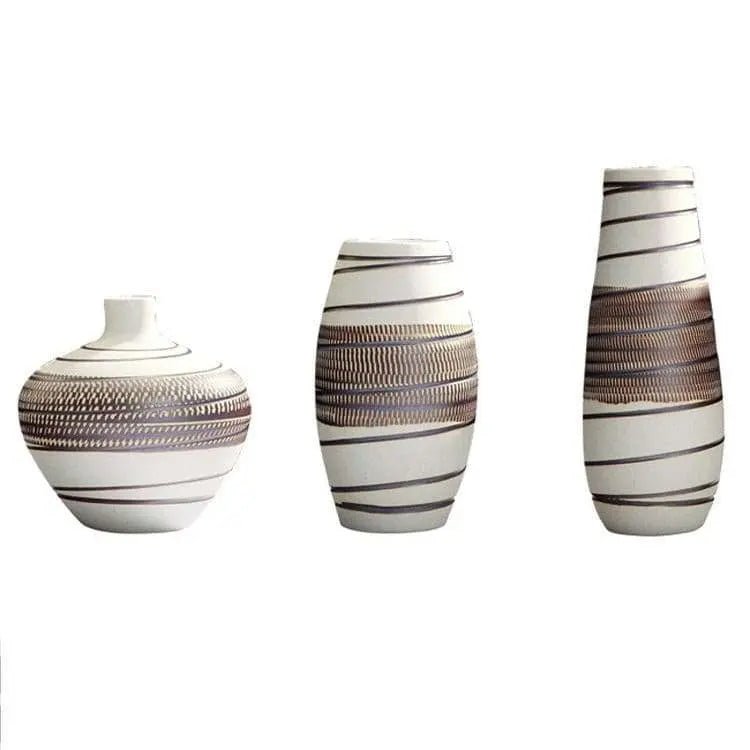Vintage ceramic vase - Julia M LifeStyles