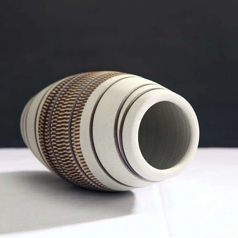 Vintage ceramic vase - Julia M LifeStyles